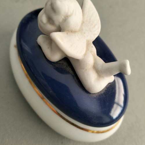 Set of 4 used jewelry boxes made of porcelain and ceramic