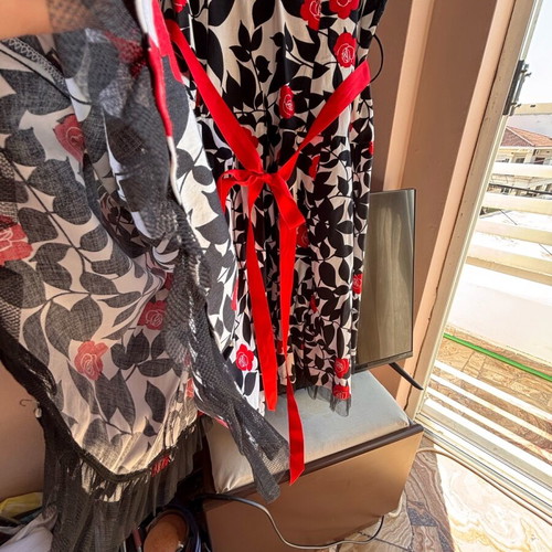 Matis women's dress like new, cotton with red roses and black tulle