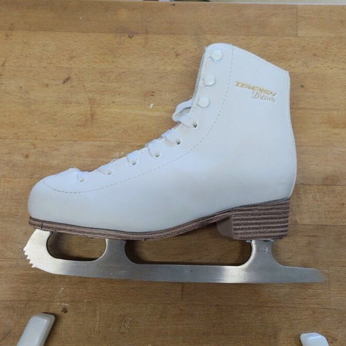 Tempish Dream White II ice skates size 35