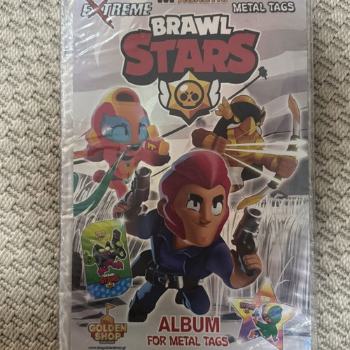 Brawl Stars collection of 156 pins, magnets and album gift