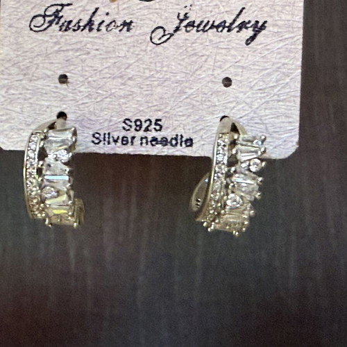 Earrings new, silver color