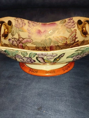 Chinese Satsuma platter and ashtray set used