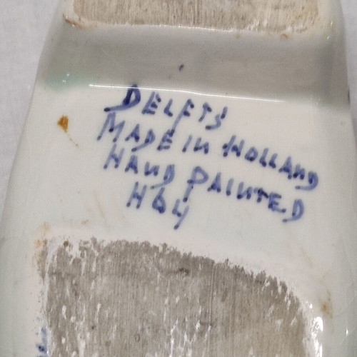 Ashtray shoe used, hand-painted porcelain from Delft Netherlands