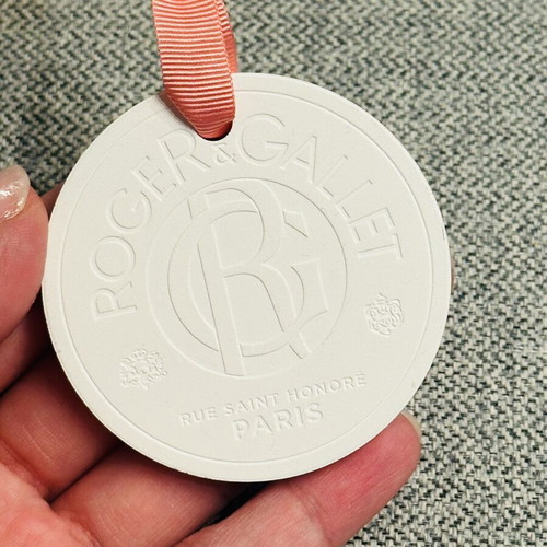 Roger & Gallet Ceramic Aromatic Tag new