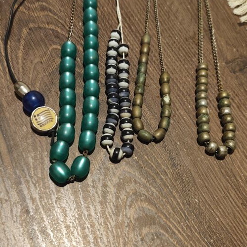 Set of 4 Komboloi and 1 Begleri