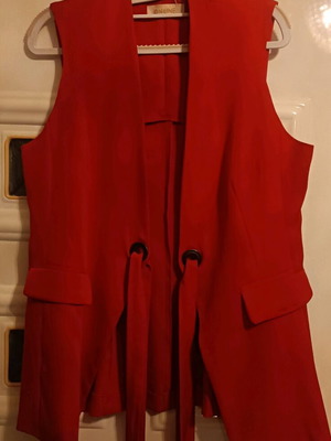 On Line sleeveless vest like new, red, size L