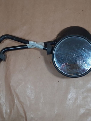 Vespa V3 mirror set used with scratches
