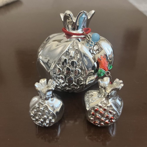 Silver decorative pomegranate set like new, table decor