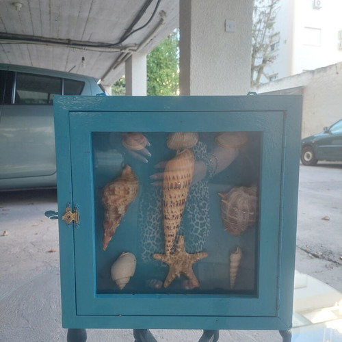 Holiday house wall decorations like new
