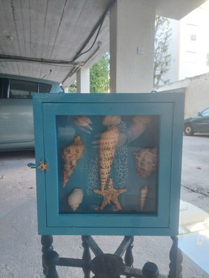 Holiday house wall decorations like new