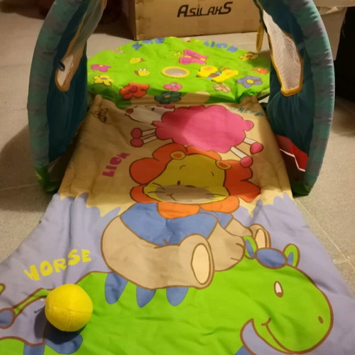 Baby gym like new