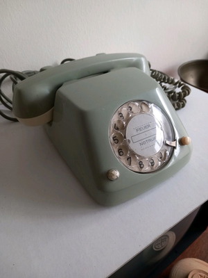 Vintage τηλέφωνο εποχής σαν καινούργιο