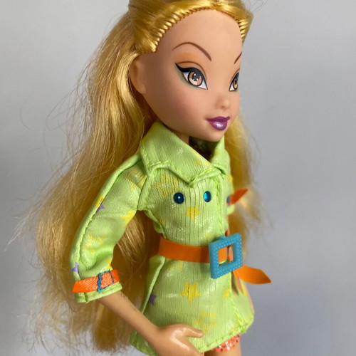 Vintage Stella Winx Club doll Umbrella Spring Showers by Mattel 2007 used
