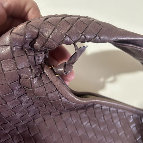 Bottega Veneta shoulder bag like new, purple