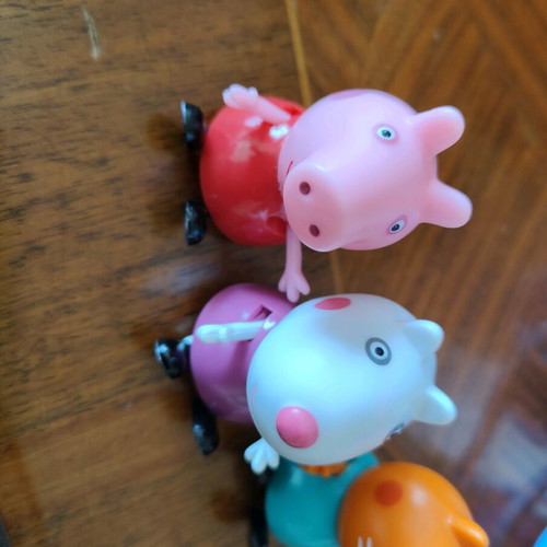 Peppa Pig figures like new, set of 3