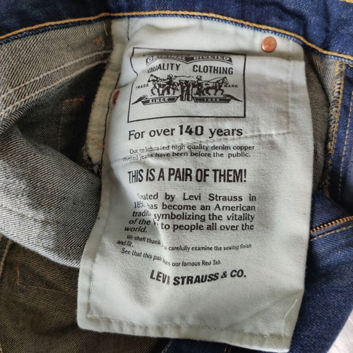 Levi's 544 jeans Superlow Flare σε σκούρο μπλε, μέγεθος W31 L32, σαν καινούργιο
