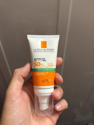 La Roche-Posay Anthelios Uvmune 400 SPF 50 sunscreen new