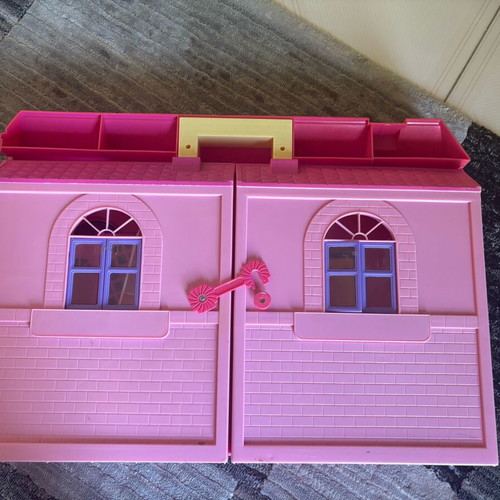 Dollhouse used, vintage from 1989