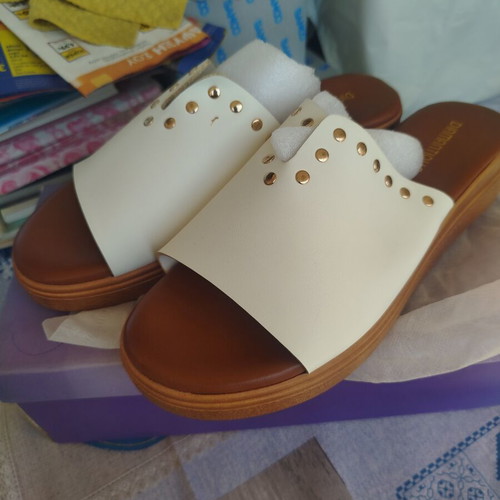 Diamantique Women's Anatomical Flatform Sandals White Size 38 New