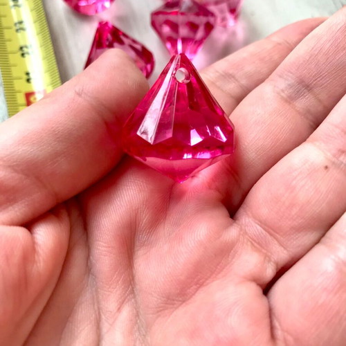 Diamond-shaped polygonal beads fuchsia pink, 10 large, like new