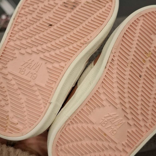 Girl shoes size 19 new