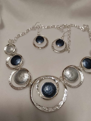 Vintage necklace and earrings set new, blue and silver