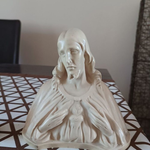 Christ statue used in very good condition