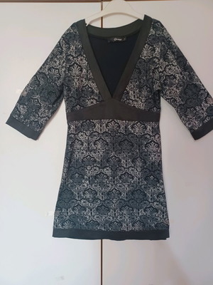 Dress short like new, black and silver, size L