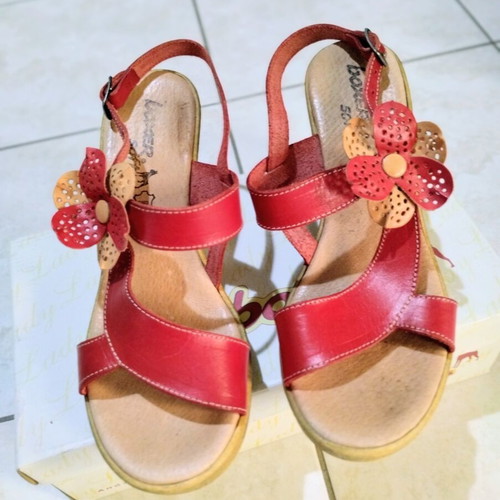 Boxer platform leather sandals, size 37, red