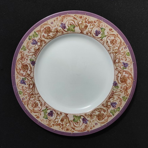 Queen's China Hampton Court Palace collectible plates used