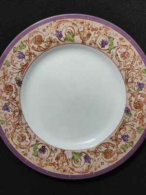 Queen's China Hampton Court Palace collectible plates used
