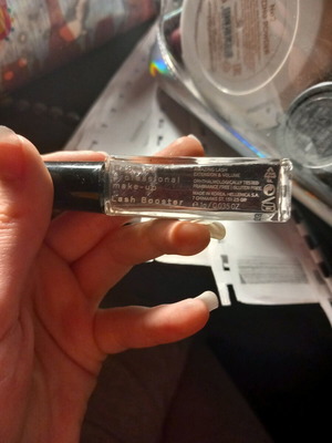 Lash booster radiant new with excellent application and lash volume