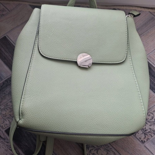 Stradivarius backpack used, green with minor strap wear