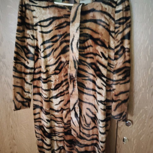 Leopard dress size 50 like new, winter with belt
