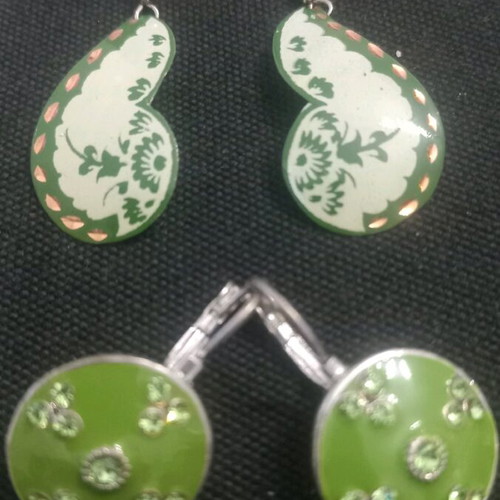 Earrings new, pack of 8 pairs multicolored