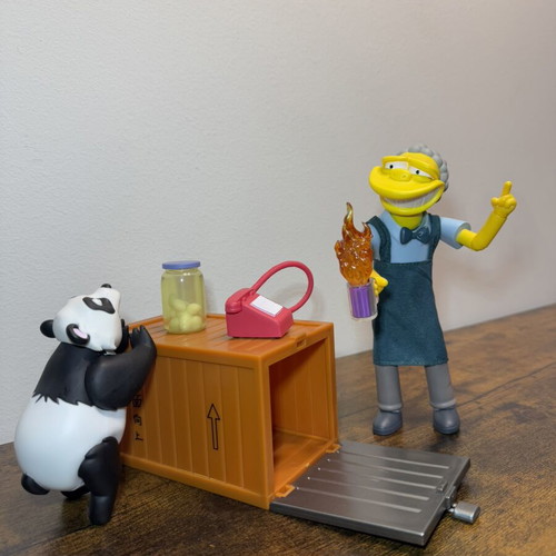 Super 7 Ultimate Moe The Simpsons figure like new with accessories