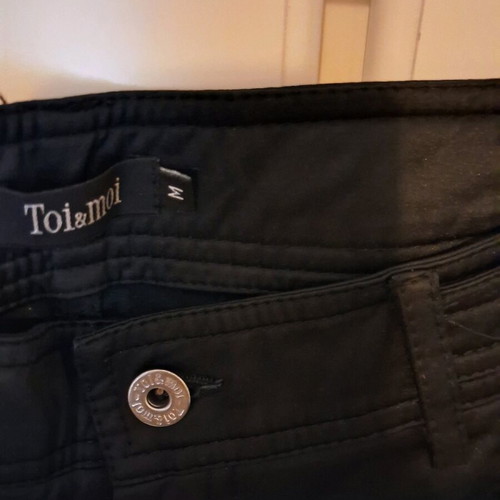 Toi&Moi satin black bermuda shorts like new, size M