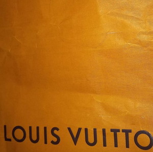 Louis vuitton χαρτινη σακκουλα