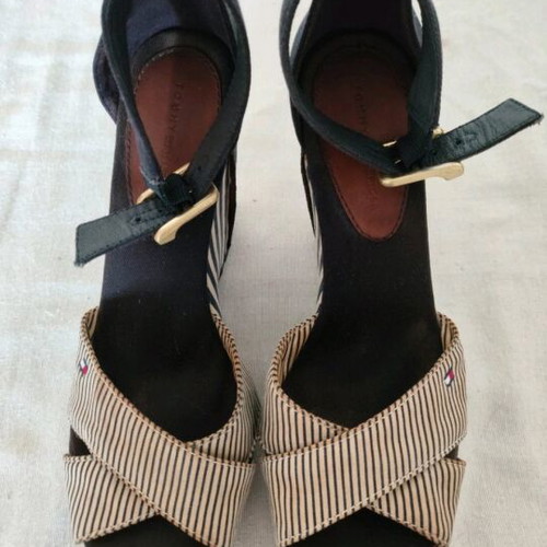 Tommy Hilfiger ladies canvas platform shoes used, size 37, navy blue and cream