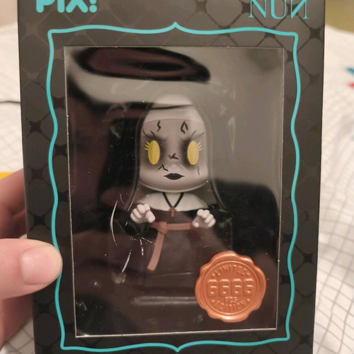 Thrilljoy Pix! Nun like new in box with 2 scratches on window
