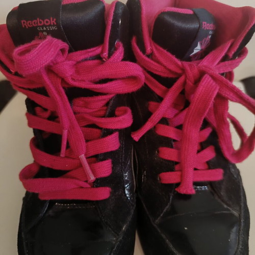 Reebok Classic high sneakers black with fuchsia pink details