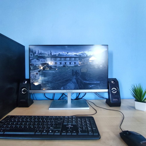 Desktop computer with peripherals, AMD FX-4100 CPU, 6GB RAM, NVIDIA GT 210
