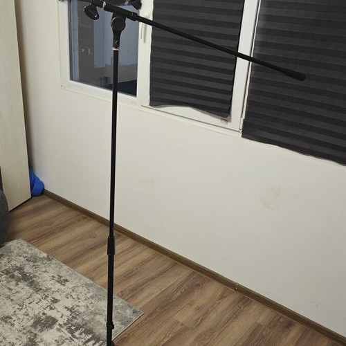 Stagg MIS-1022BK telescopic microphone stand