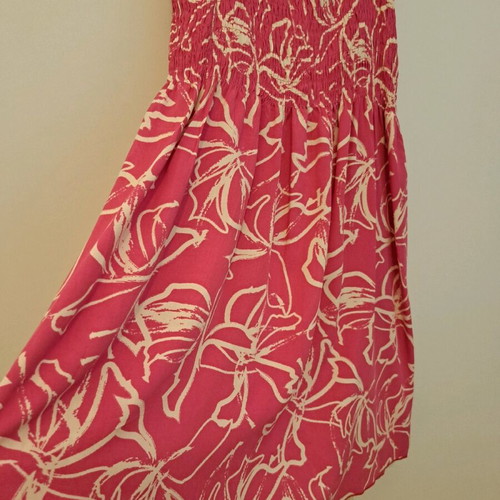 Mini dress pink like new, very airy