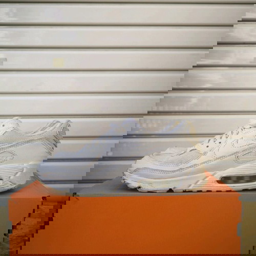 Nike Air Max 90 – Трипъл Бяло (Размер EU 42)