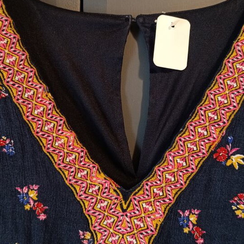 Old Navy plus size floral dress XXL-XXXL with embroidered V neckline