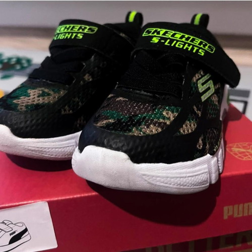 Baby shoes size 22 like new, Champion, Skechers, Clibee