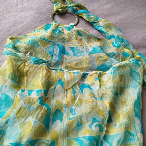 Halterneck top like new with asymmetric hem, colorful, size S