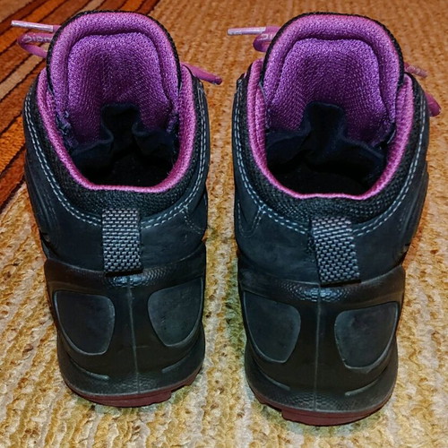 Ecco Biom Gore-Tex boots like new, size 39