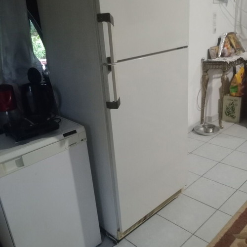 Pitsos refrigerator used, fully functional